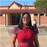 No tengo ningún título, sin embargo el español es mi lengua maternal. Creo que lo ideal es aprender el idioma con un hispano hablante. Será la mejor forma de conocer la pronunciación correcta de cada palabra, además de saber usar cada frase dentro del con